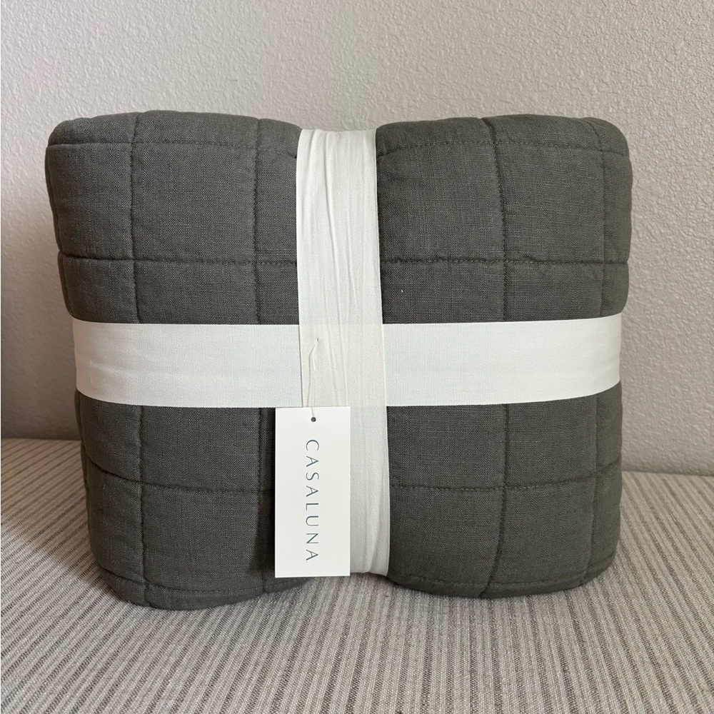 Casaluna Gray Quilted Throw Blanket